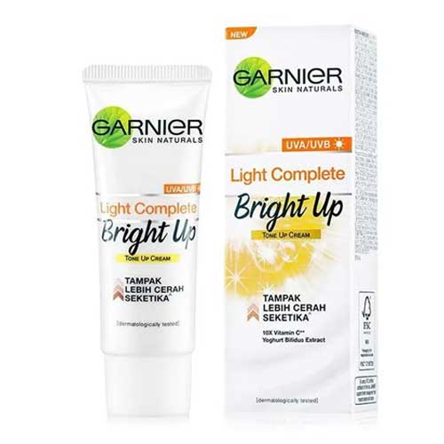 Garnier Light Complete Bright Up Tone Up Cream - Garnier untuk flek hitam dalam 3 hari