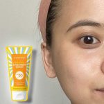 Review Sunscreen Azarine Untuk Kulit Kering: Manfaat, Kandungan, Efek Samping, Perbedaan Asli & Palsu